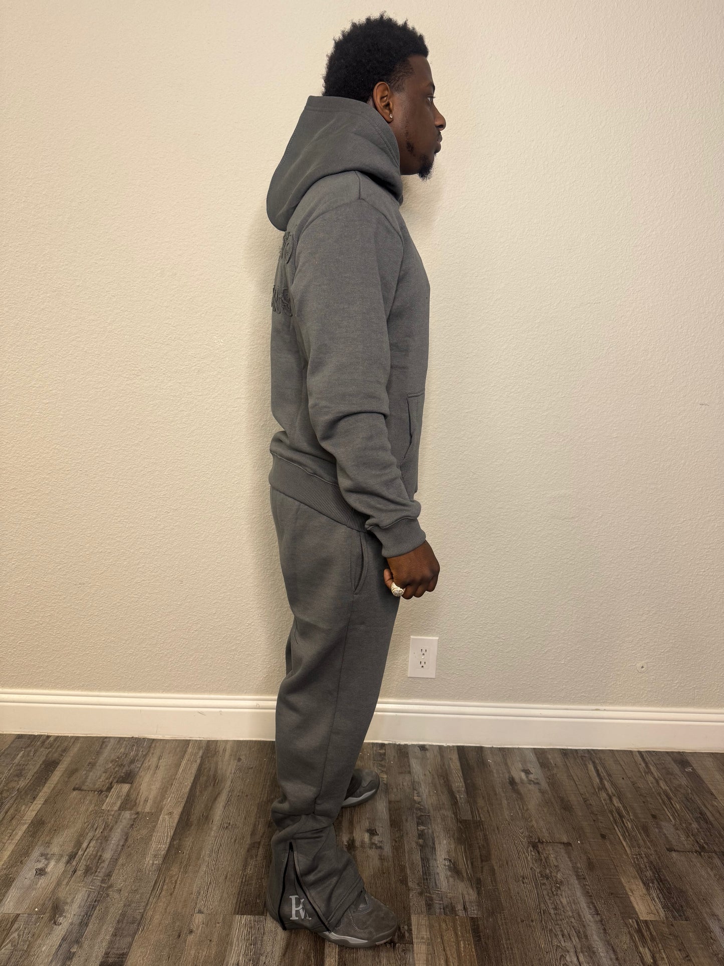 Distressed Millionaire Set