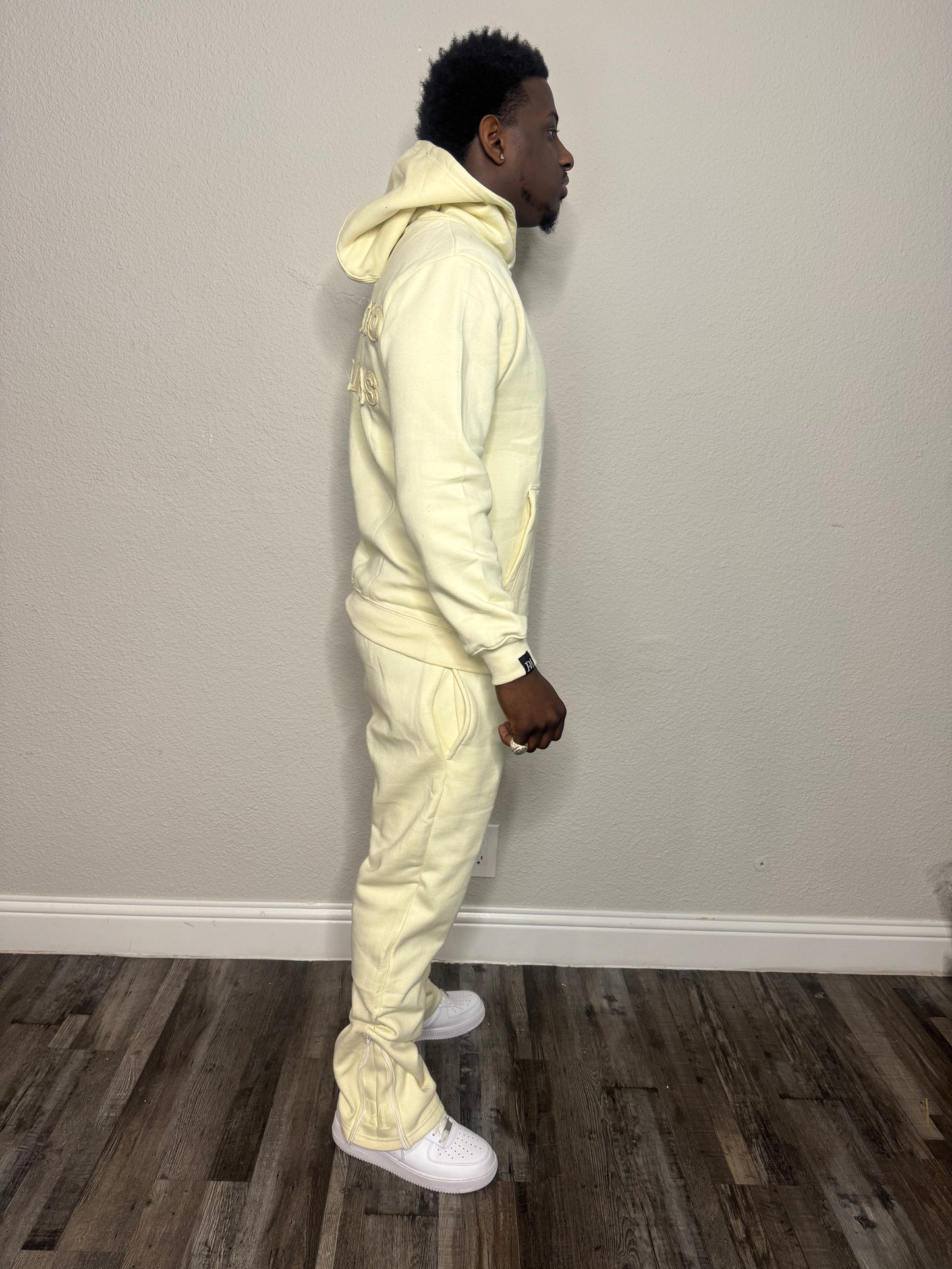 Distressed Millionaire Set